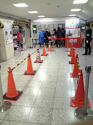 本気な婚活をする行動力を、身近なツールで高める方法。「JR東日本 来たぞ我らの！ウルトラマンスタンプラリー2015」上野駅です。